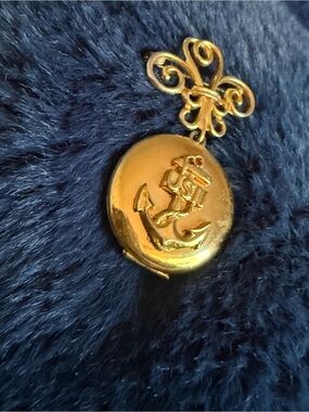 US Navy Patriotic / Sweetheart Locket Pin